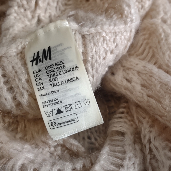 H&M tan knit infinity scarf - Picture 6 of 7